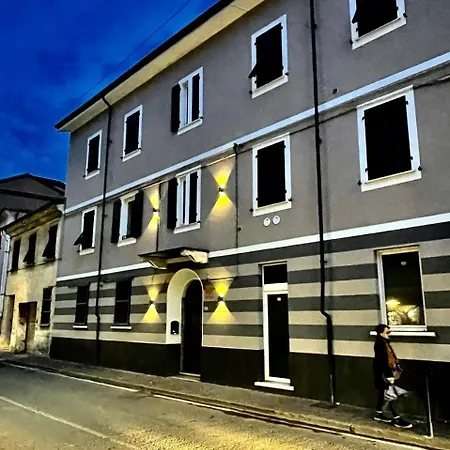 Sobborgo 12 Accommodatie bij particulieren Sarzana